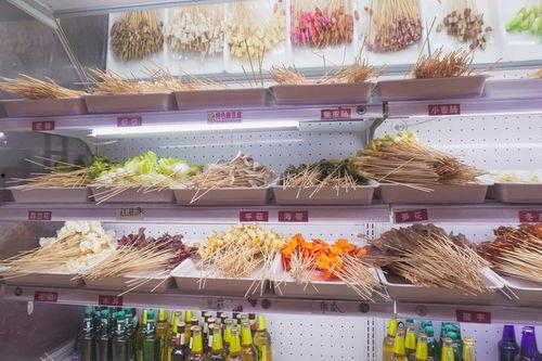 趣夹春熙路店吃瓜,春熙路上的瓜香四溢美食之旅