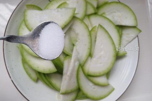 学校桌子吃瓜,桌子上的“吃瓜”事件