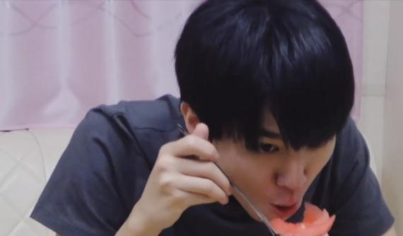 吃瓜合集王俊凯,吃瓜合集中的青春偶像成长记